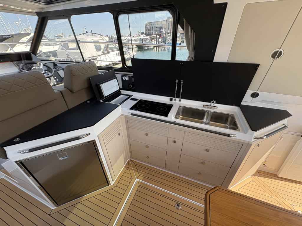 Motorboot Aquador 400 HT