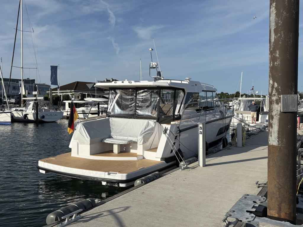 Motorboot Aquador 400 HT