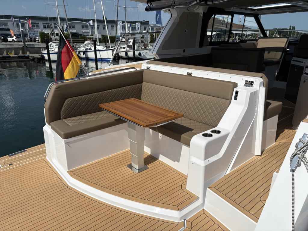 Motorboot Aquador 400 HT