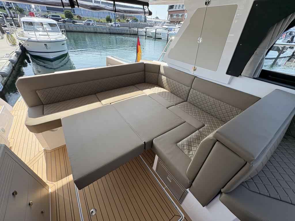 Motorboot Aquador 400 HT