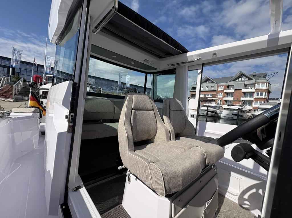 Motorboot Axopar 29 XC Cross Cabin