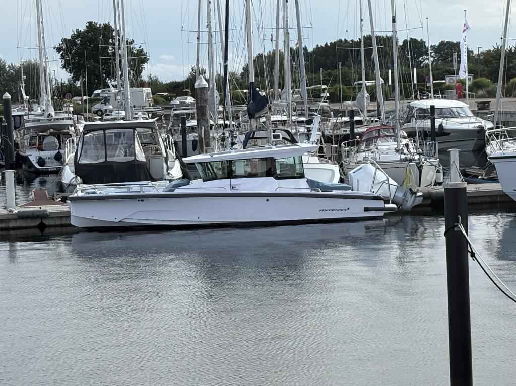 Motorboot Axopar 29 XC Cross Cabin