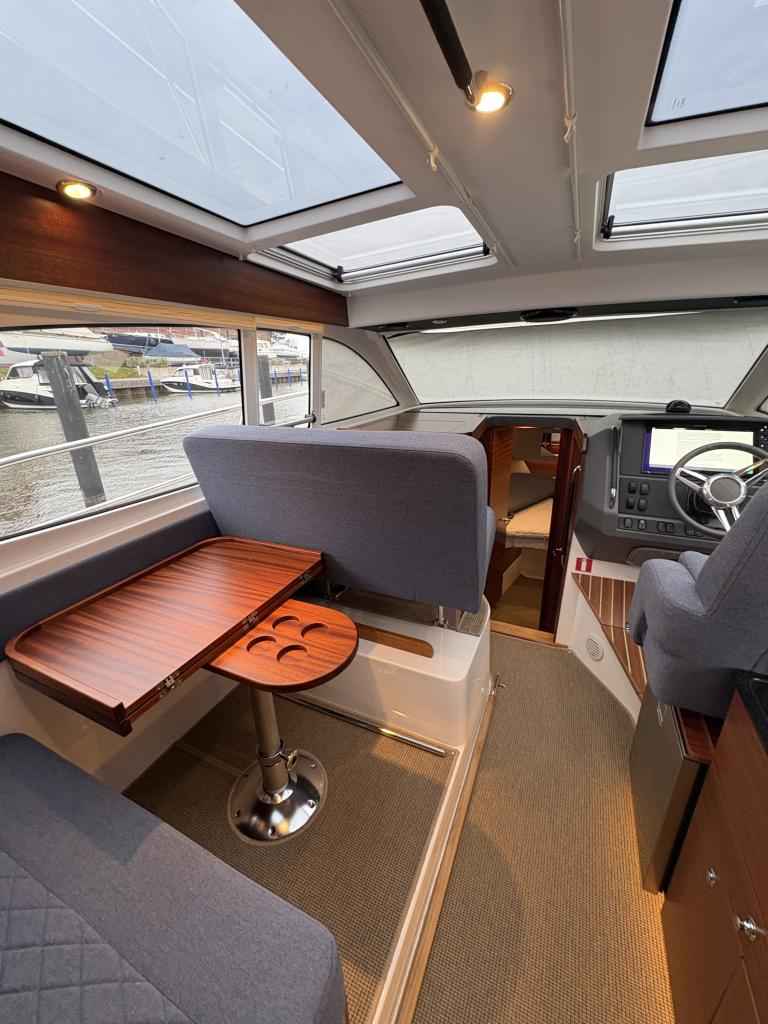 Motorboot Nimbus 305 Coupe
