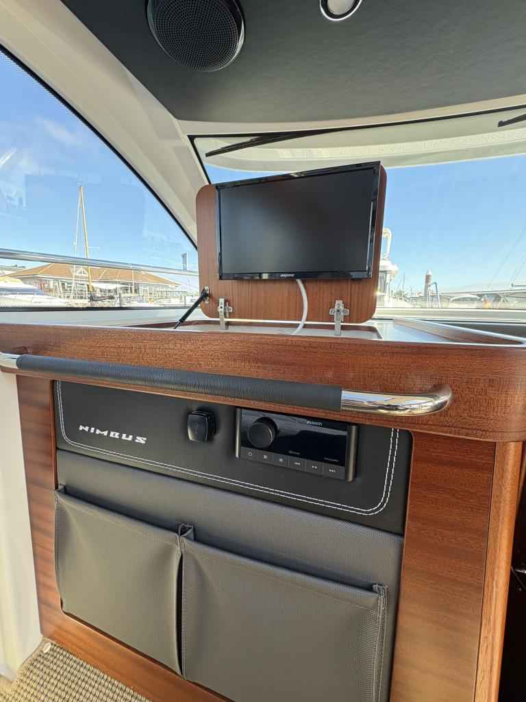 Motorboot Nimbus 305 Coupe