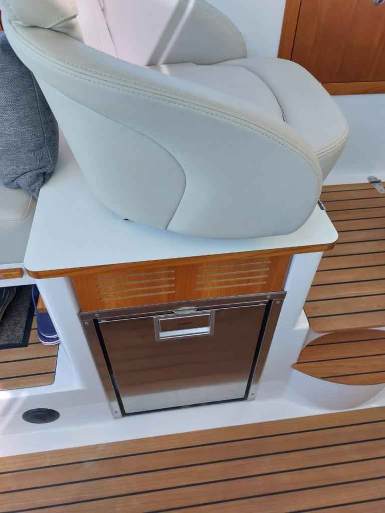 Motorboot Aquador 25 HT