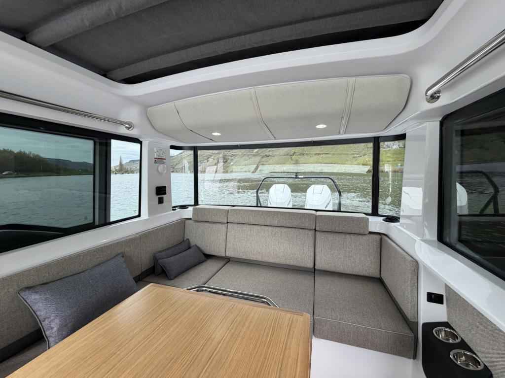 Motorboot Axopar 37 XC Cross Cabin