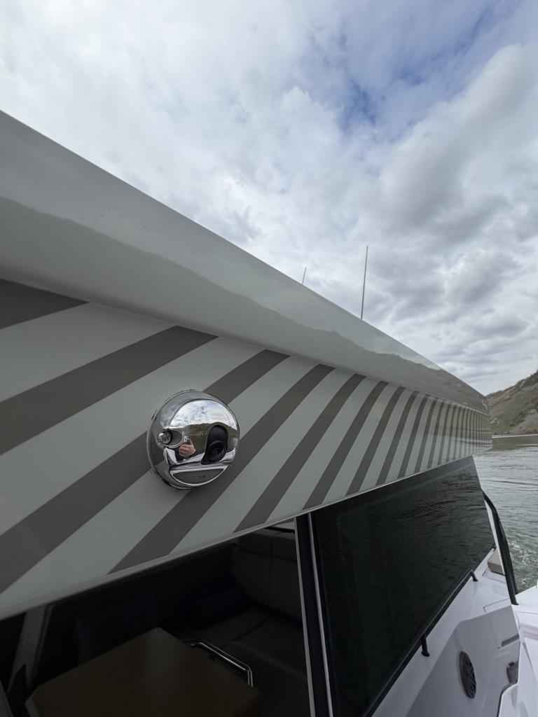 Motorboot Axopar 37 XC Cross Cabin