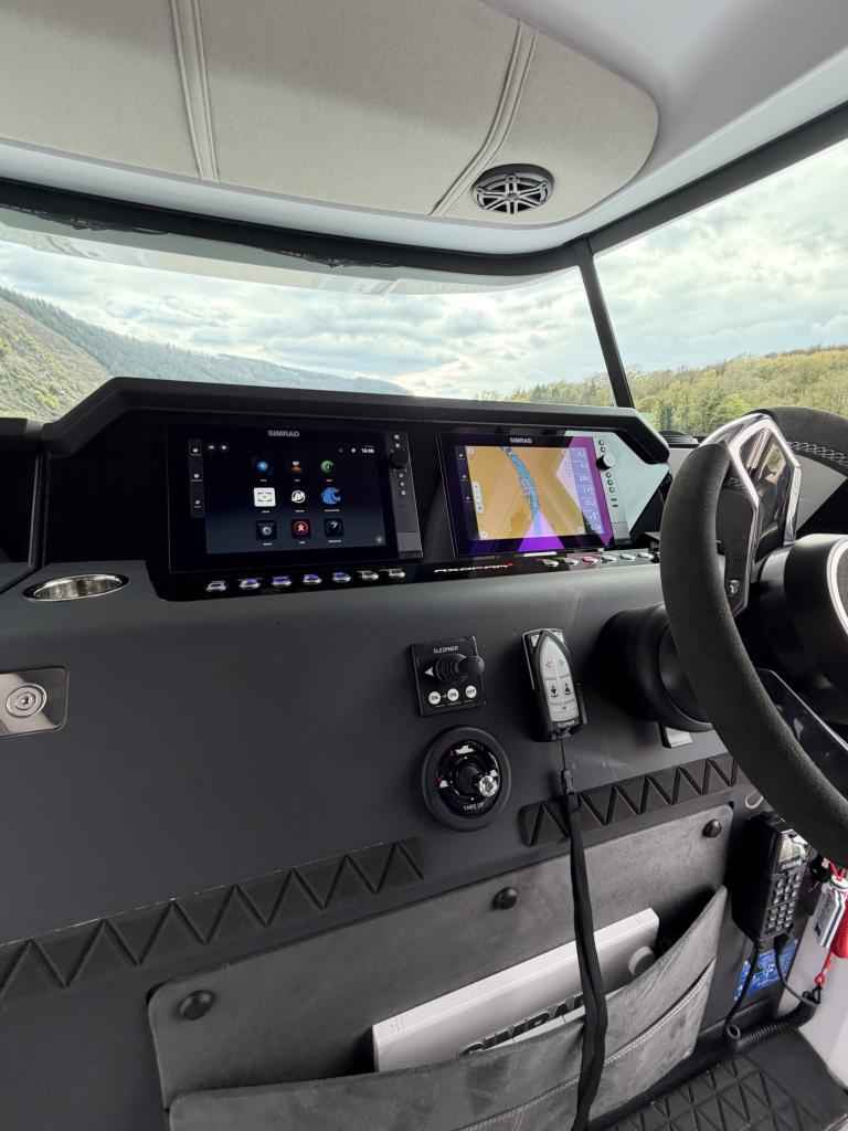 Motorboot Axopar 37 XC Cross Cabin