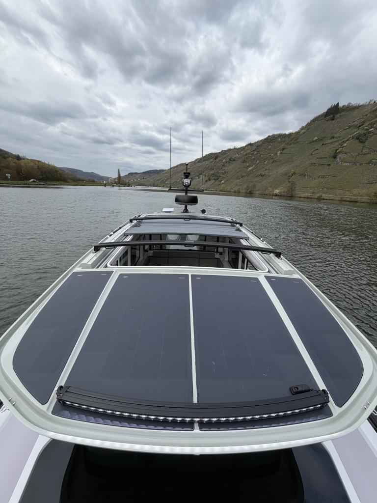 Motorboot Axopar 37 XC Cross Cabin