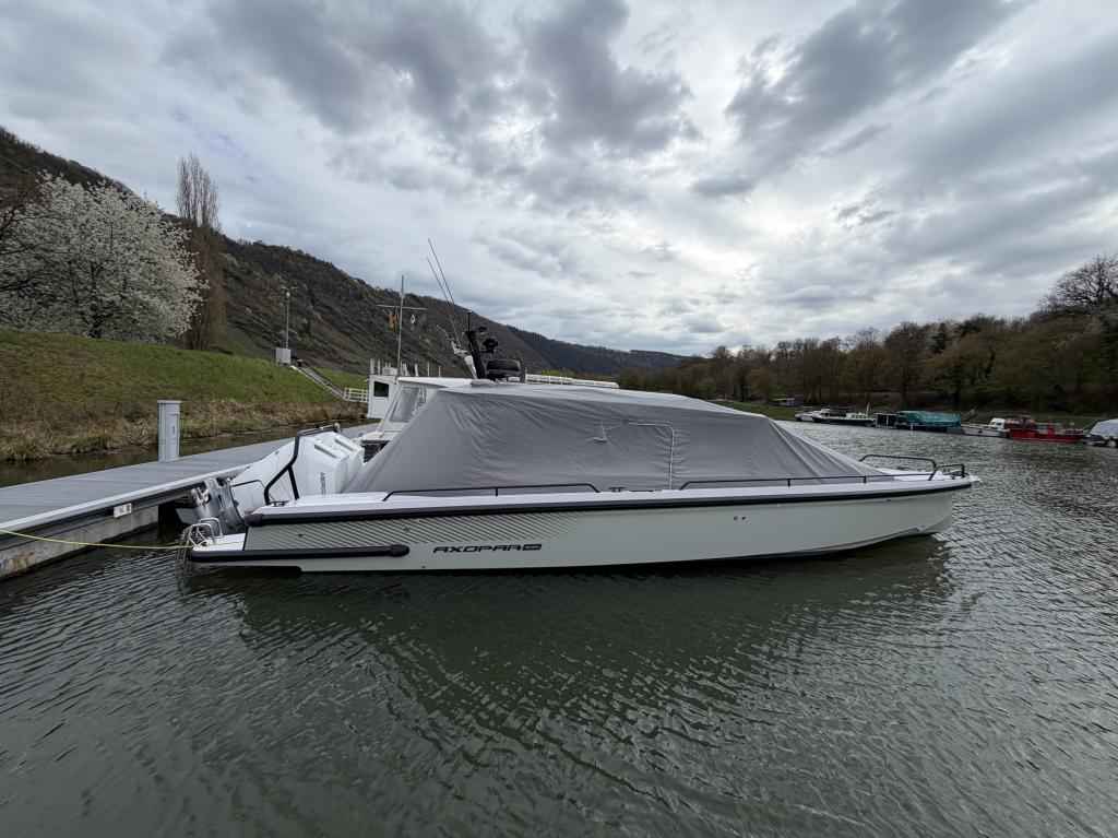 Motorboot Axopar 37 XC Cross Cabin