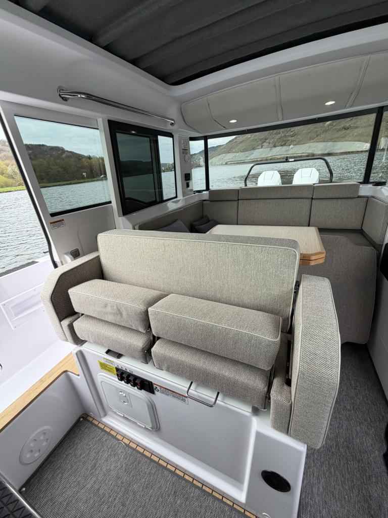 Motorboot Axopar 37 XC Cross Cabin
