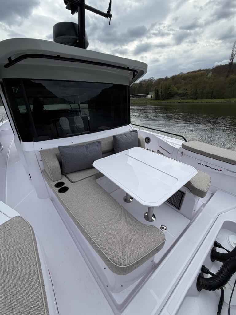 Motorboot Axopar 37 XC Cross Cabin