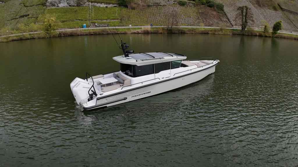 Motorboot Axopar 37 XC Cross Cabin