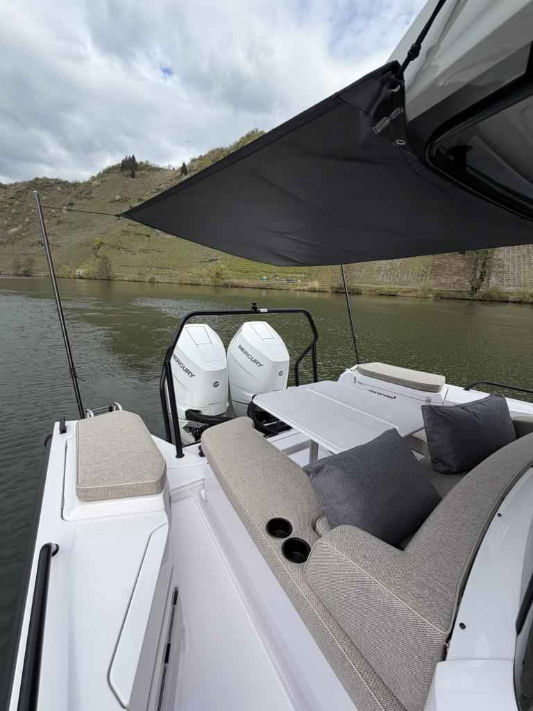 Motorboot Axopar 37 XC Cross Cabin