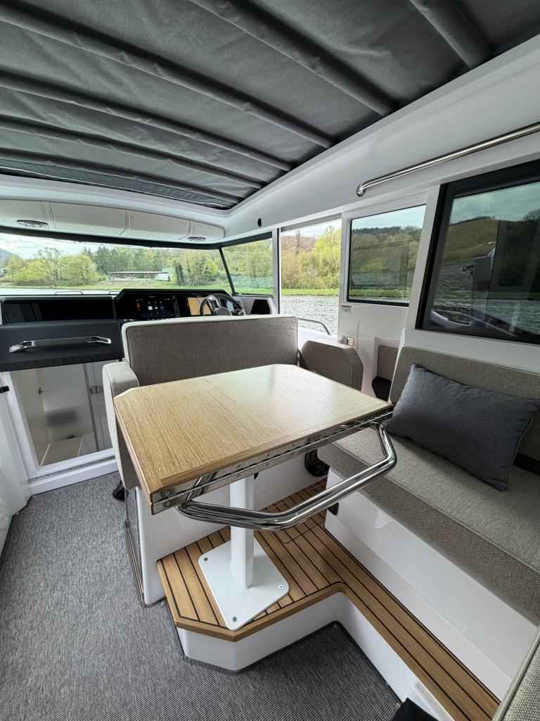 Motorboot Axopar 37 XC Cross Cabin