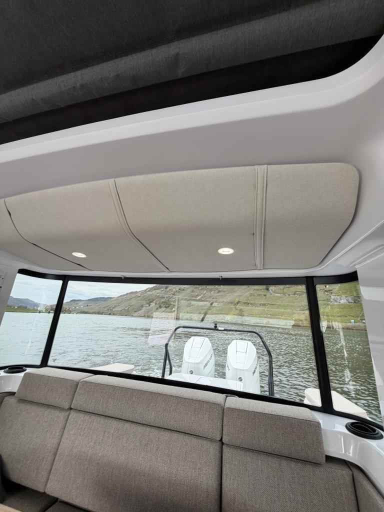 Motorboot Axopar 37 XC Cross Cabin
