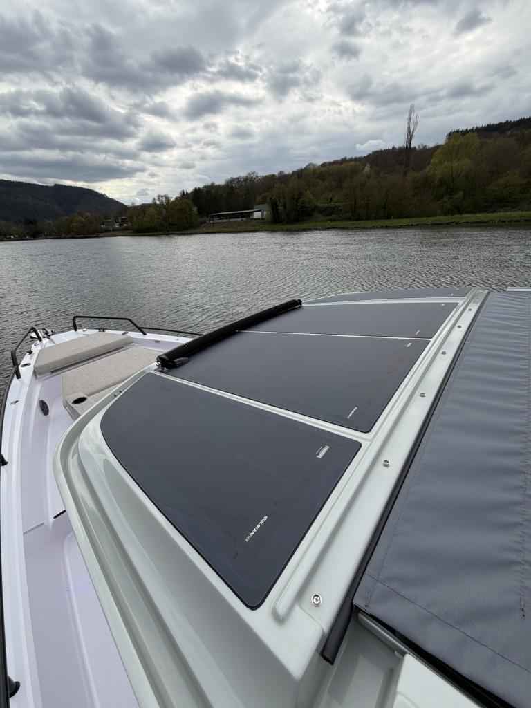 Motorboot Axopar 37 XC Cross Cabin