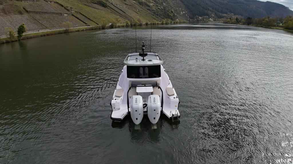 Motorboot Axopar 37 XC Cross Cabin