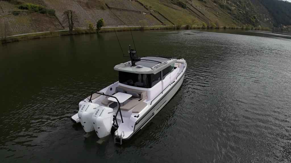 Motorboot Axopar 37 XC Cross Cabin