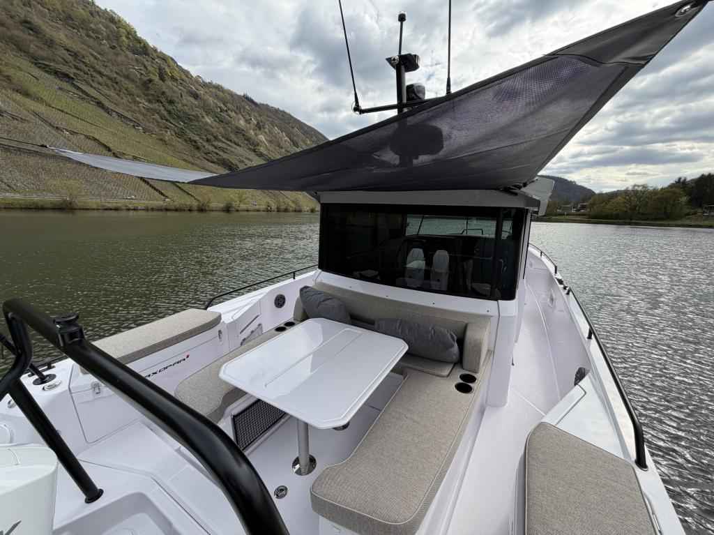 Motorboot Axopar 37 XC Cross Cabin