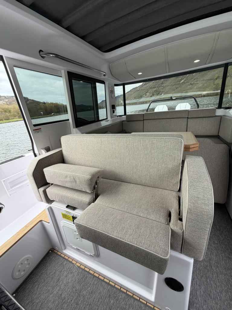 Motorboot Axopar 37 XC Cross Cabin
