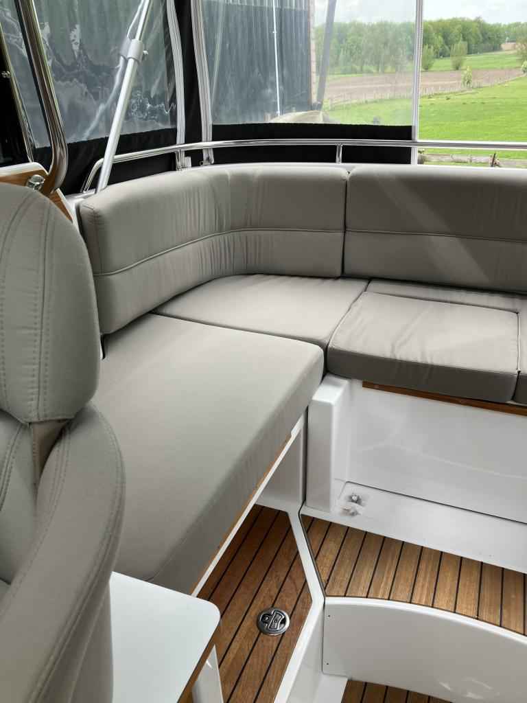 Motorboot Aquador 24 HT