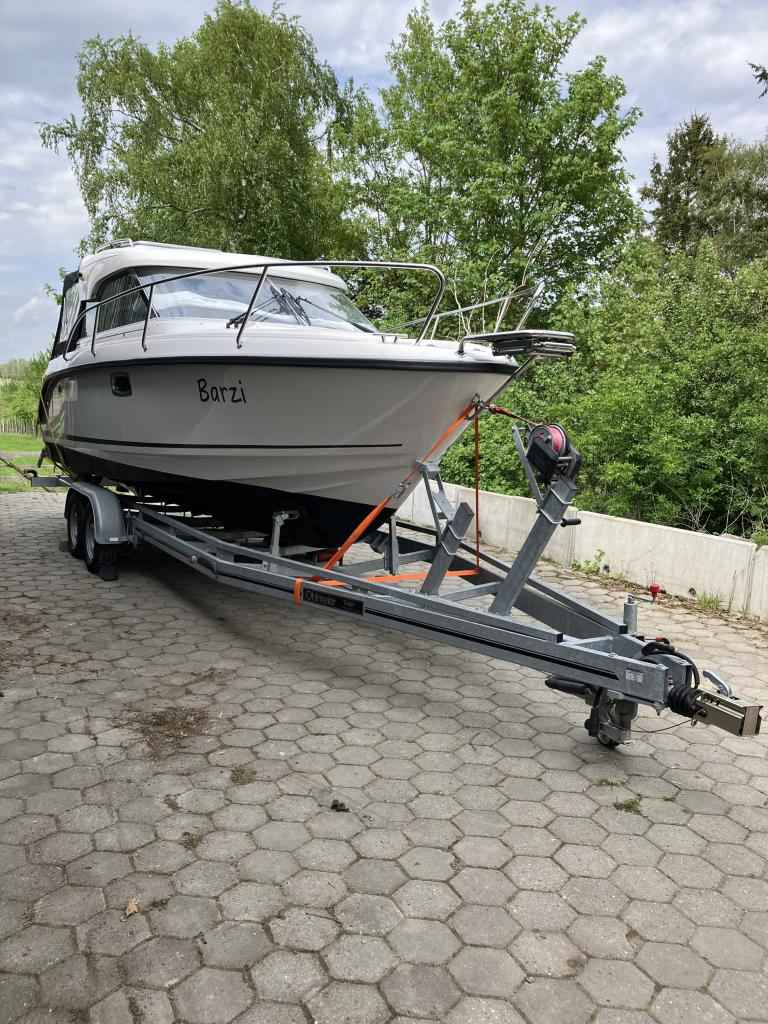Motorboot Aquador 24 HT