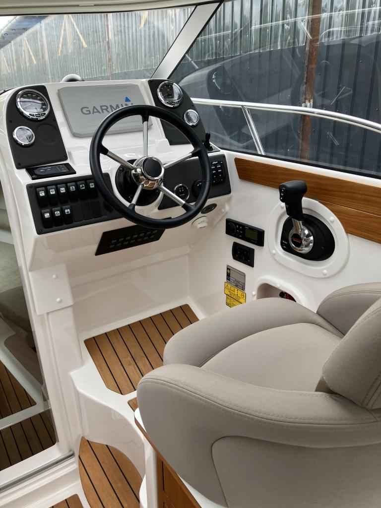 Motorboot Aquador 24 HT