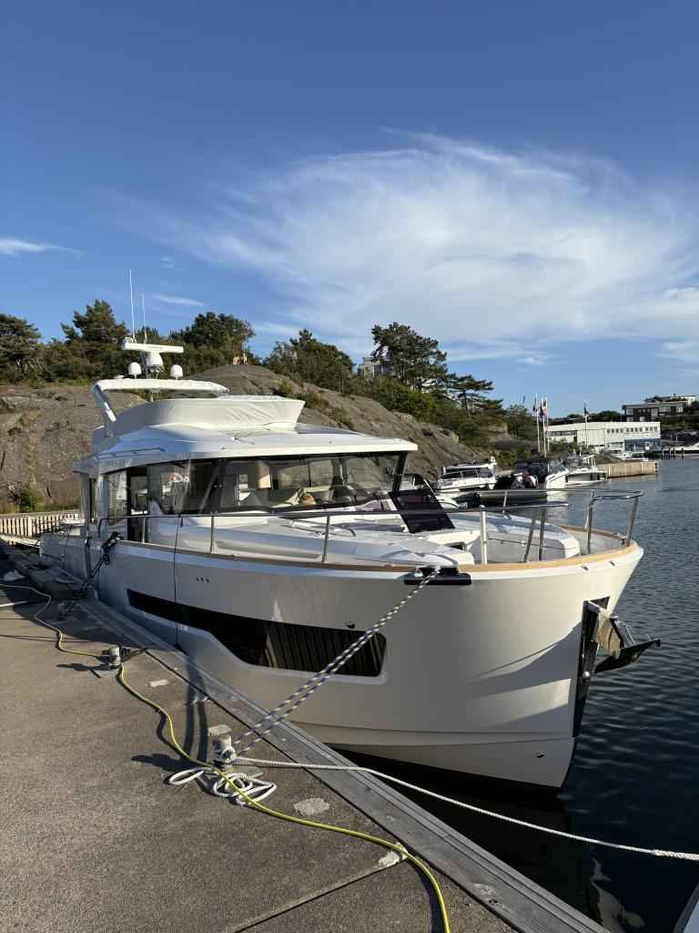 Motorboot Nimbus 495 Flybridge