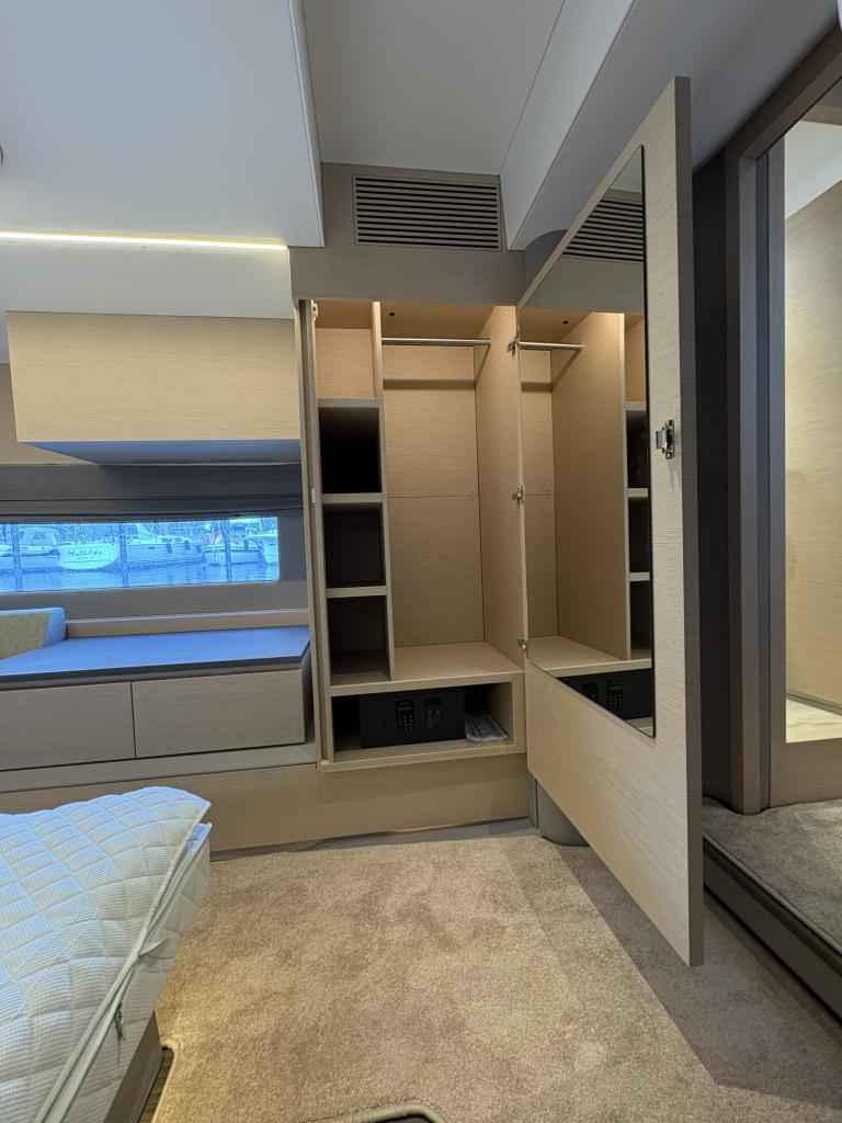 Motorboot Nimbus 495 Flybridge