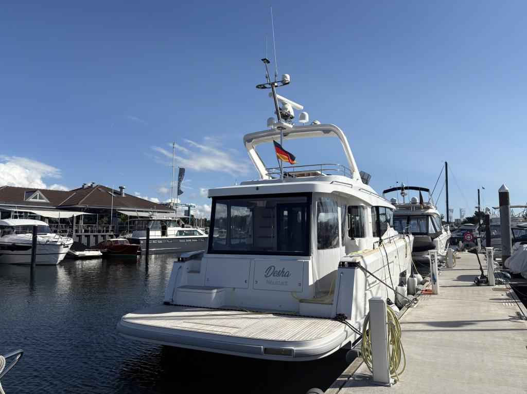 Motorboot Nimbus 495 Flybridge