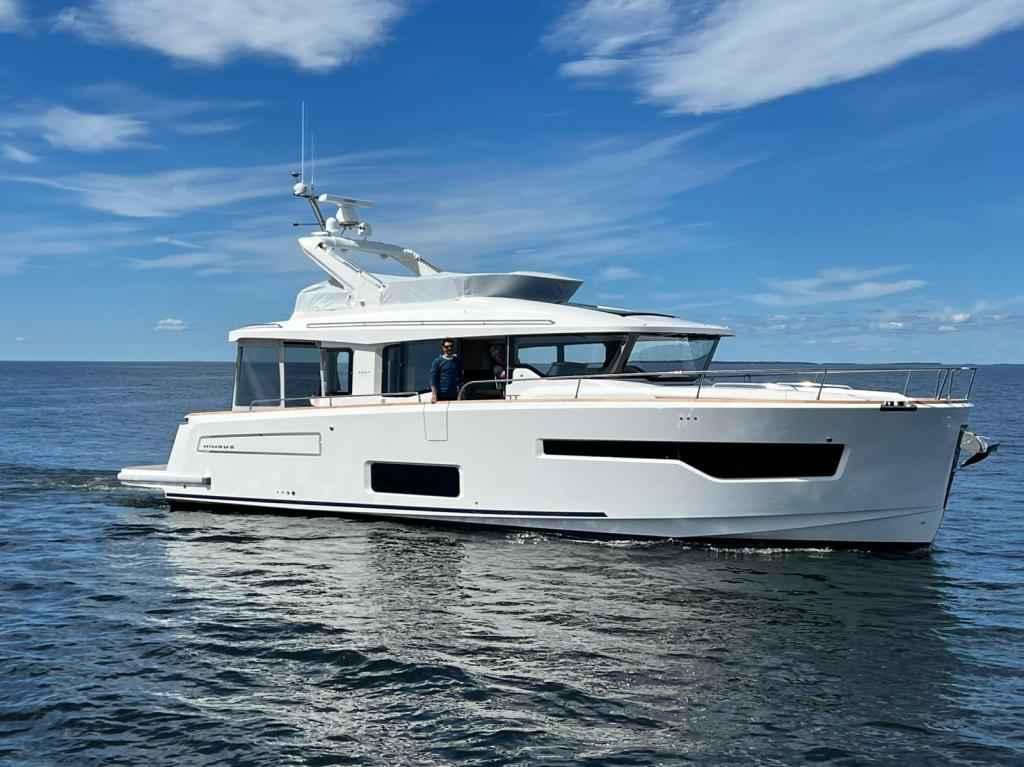 Motorboot Nimbus 495 Flybridge