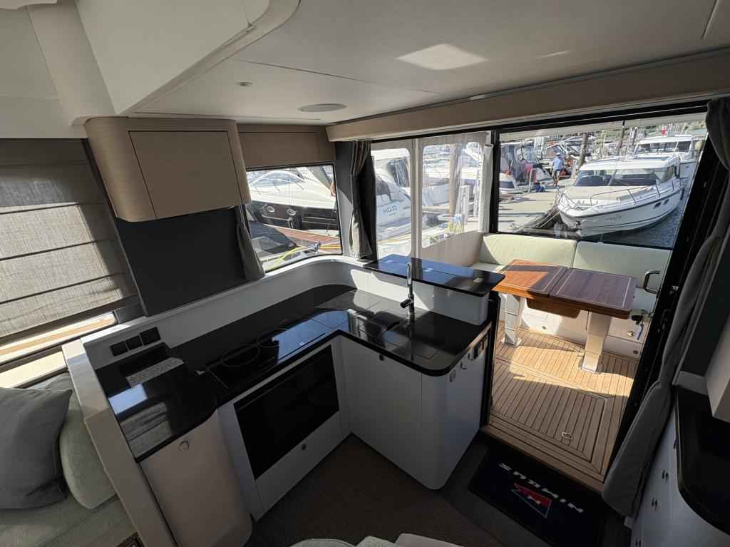 Motorboot Nimbus 495 Flybridge