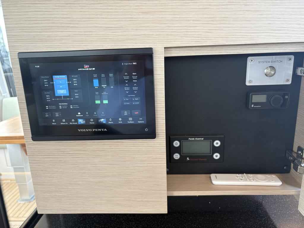 Motorboot Nimbus 495 Flybridge
