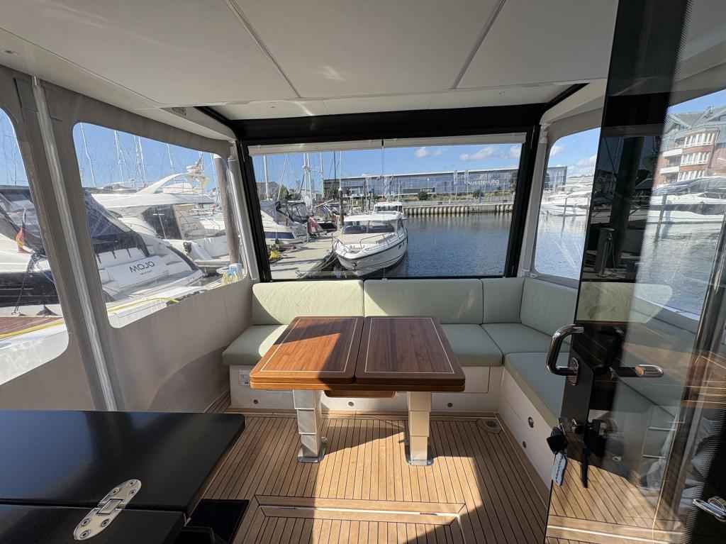 Motorboot Nimbus 495 Flybridge