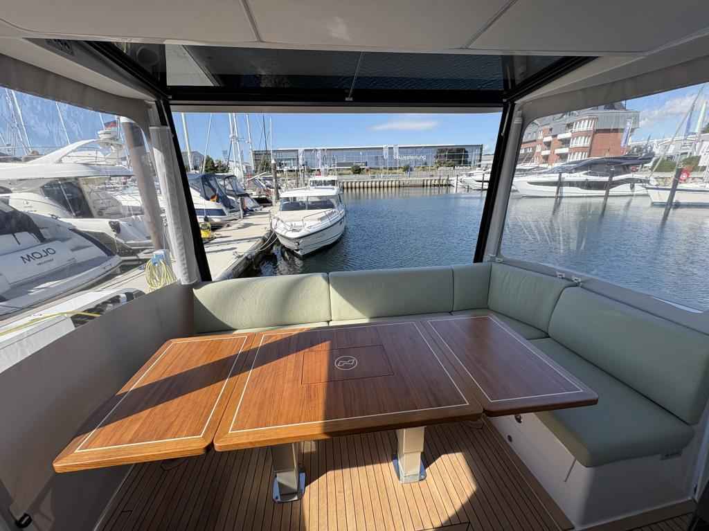 Motorboot Nimbus 495 Flybridge