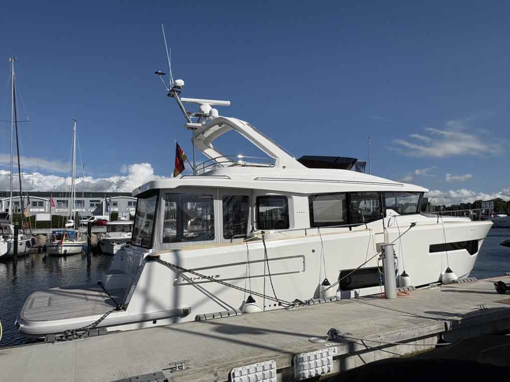 Motorboot Nimbus 495 Flybridge