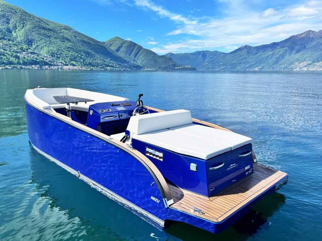 Motorboot Futuro ZX22 mit Bodenseezulassung 200 PS Merc