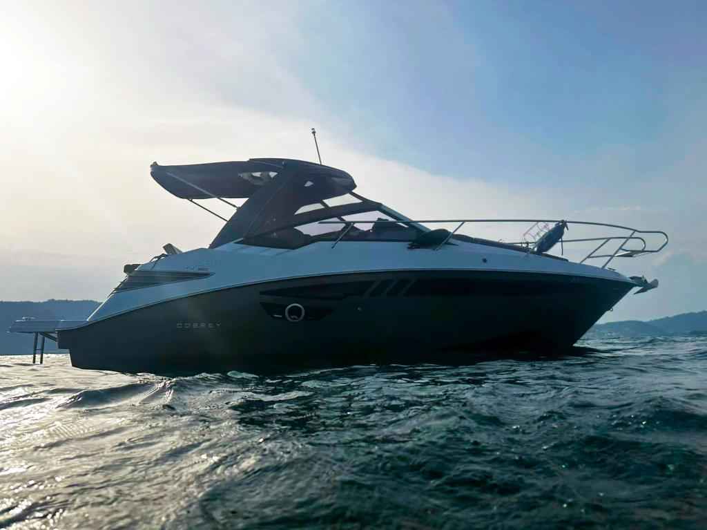 Motorboot Cobrey 28 SC mit Bodenseezulassung 280 PS 2023