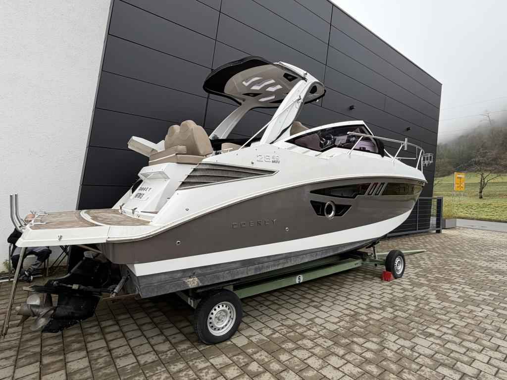 Motorboot Cobrey 28 SC