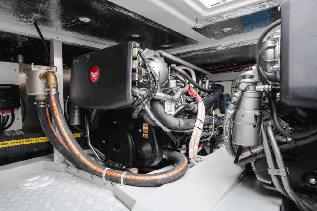 Motorboot Viknes S35 Fly