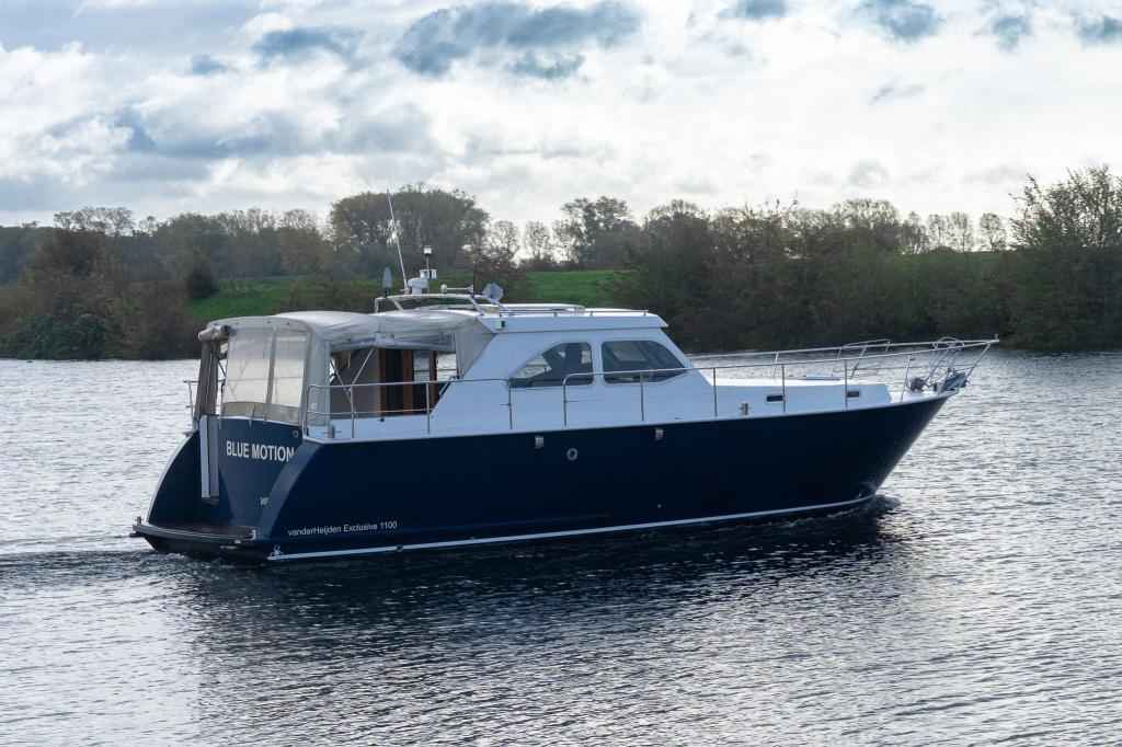 Motorboot van der Heijden 1100