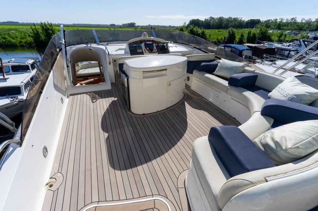 Motorboot Fairline 55 Squadron