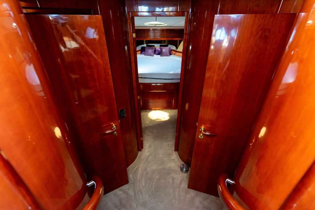 Motorboot Fairline 55 Squadron