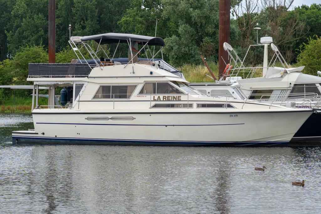 Motorboot Princess 385