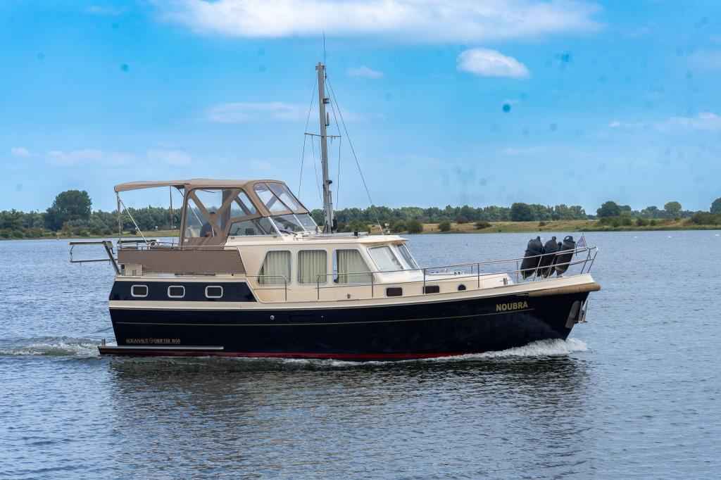 Motorboot Aquanaut Drifter 1050