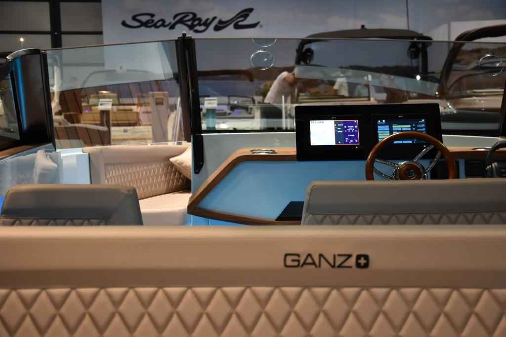 Motorboot Ganz Boats Ovation 7X Cruiser