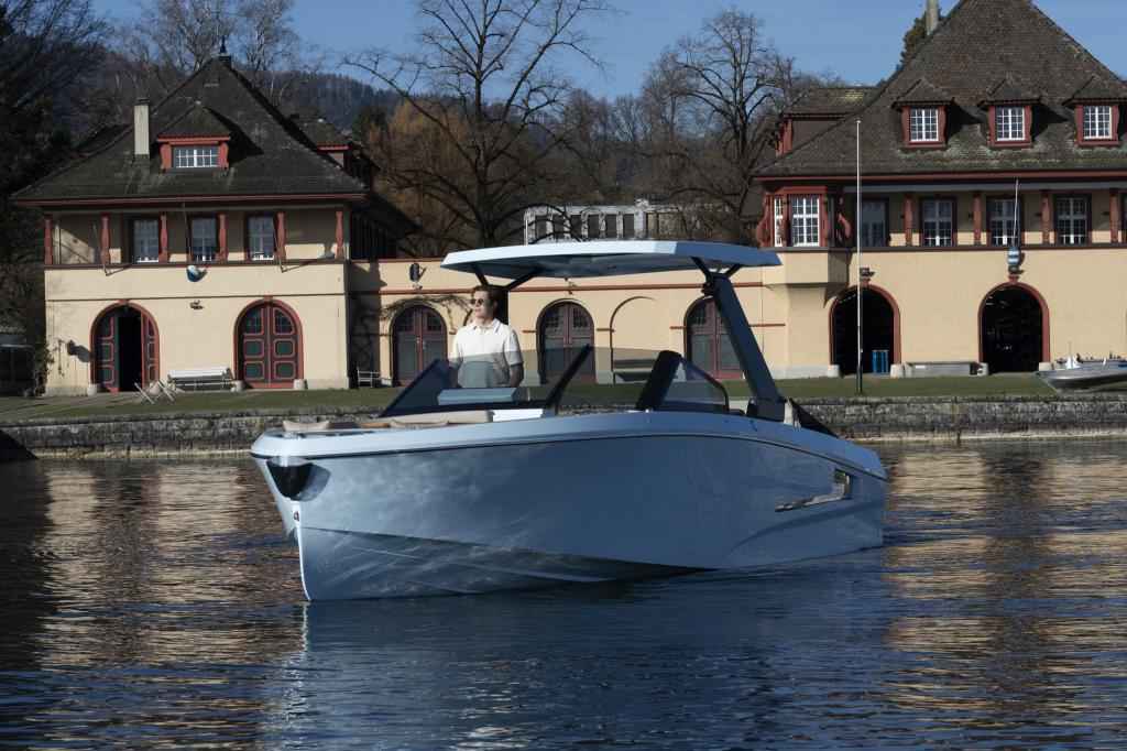 Motorboot Ganz Boats Ovation 7X Open
