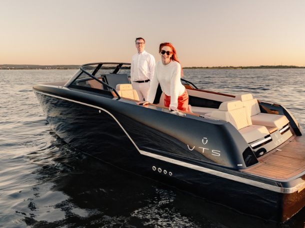 Motorboot VTS Flying Shark 7.7