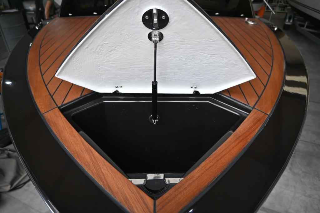 Motorboot Flying Shark 5.7 Classic